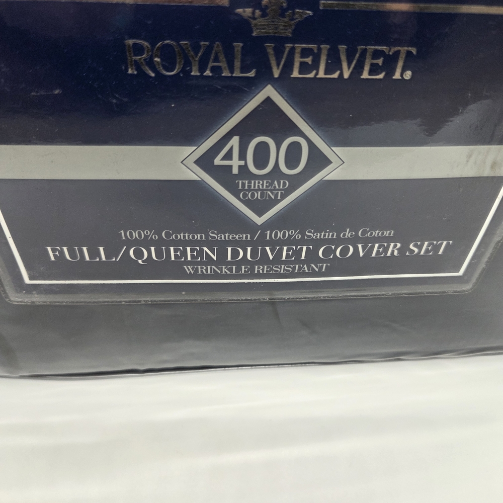 Royal Velvet F/Q Duvet Cover and Shams - Picture 4 of 6